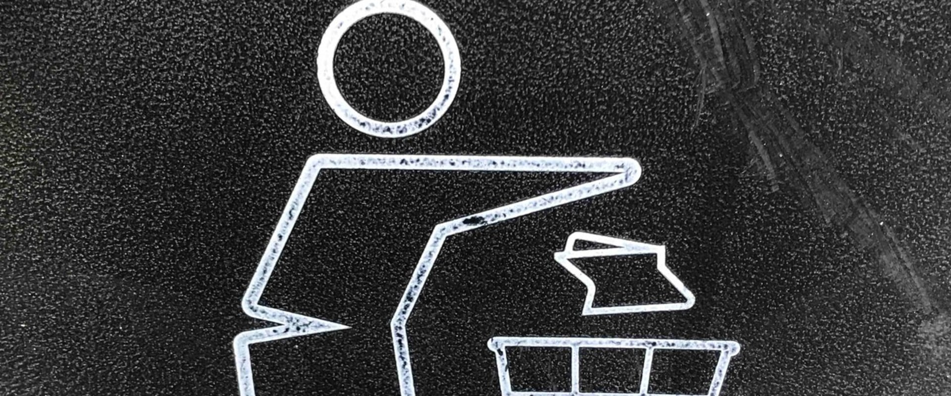 What is the Difference Between Truncate and Delete in SQL?