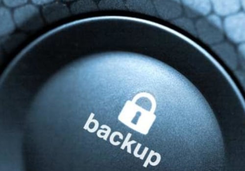 Does a Full Database Backup Truncate the Log?